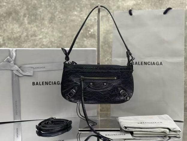 Le City Shoulder Bag